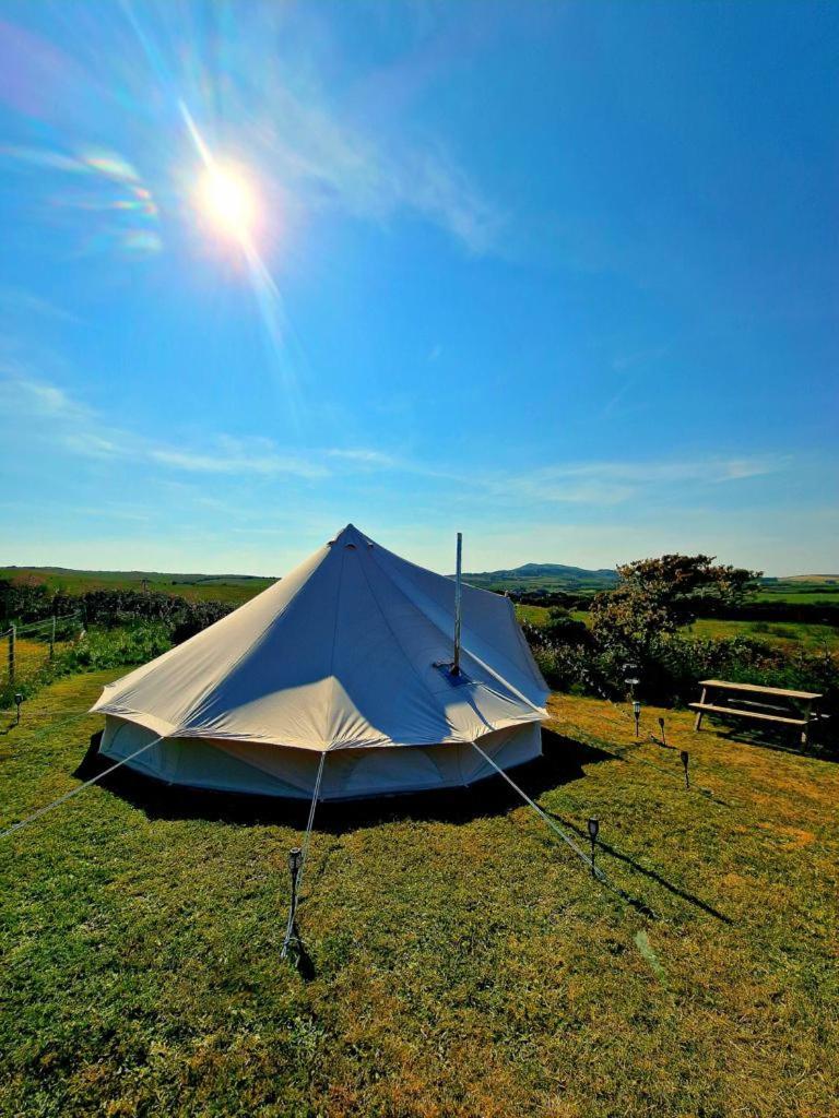 Beautiful 1-Bed Bell Tent In Holyhead Εξωτερικό φωτογραφία